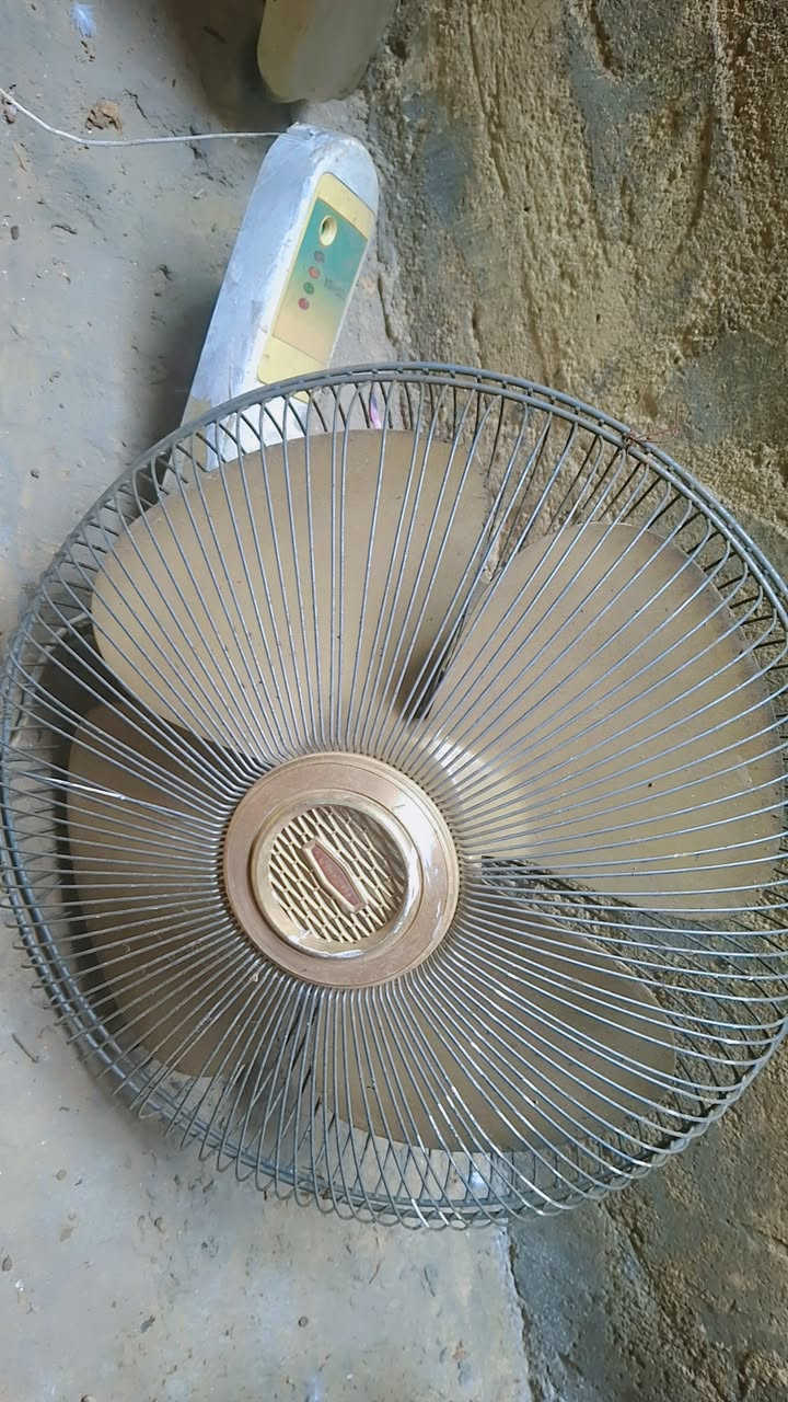 غراض للبيع قيم واخذ شغلات الاتصال ***********
