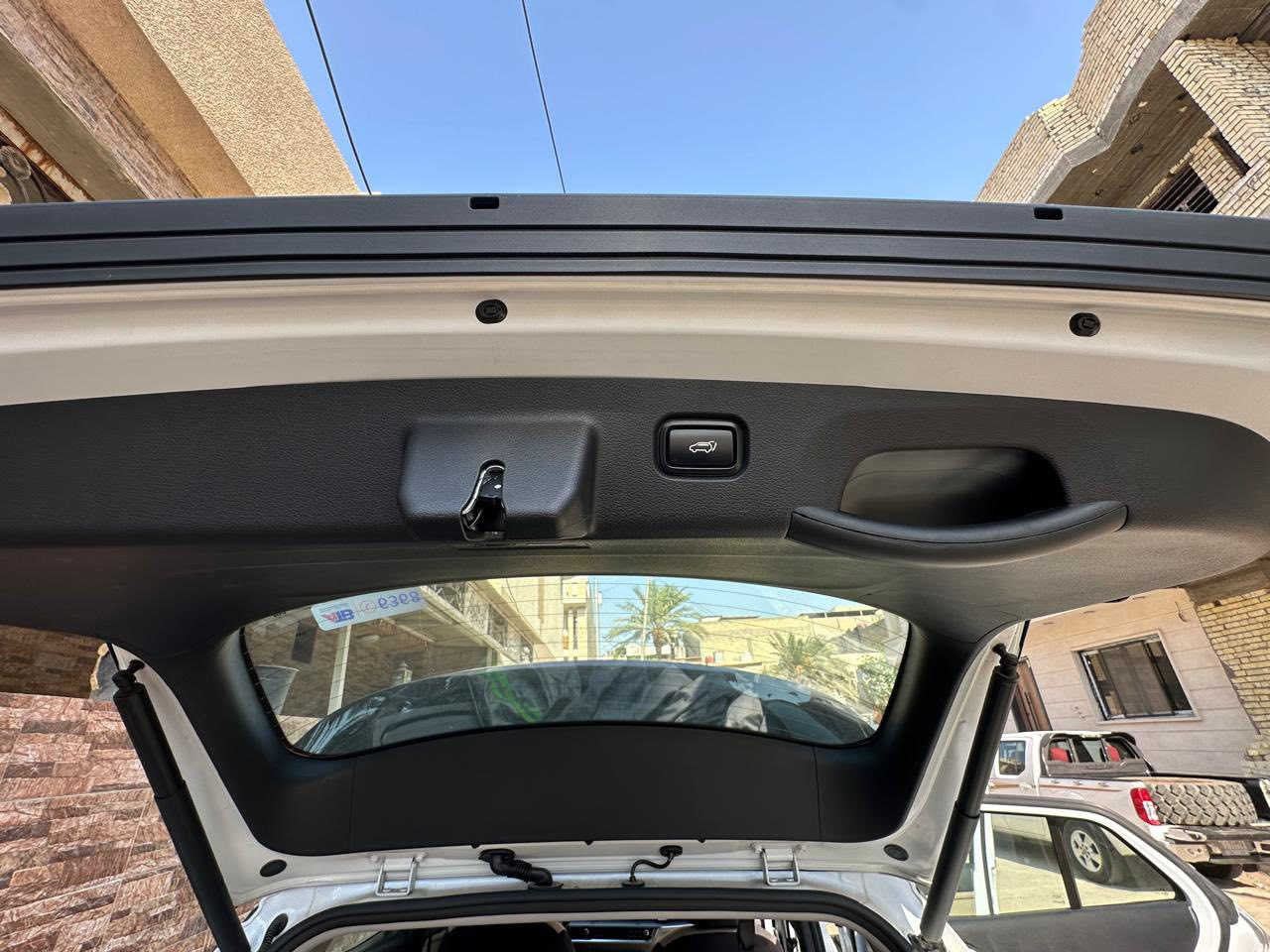 سلام عليكم للبيع
سبورتج موديل 2025
ضمان شركه نم
رقم اربيل الجديد
 فول  مواصفات 
قمارة حديد 
بأسم شركة الق تاج البنوك 
ماشية 12
مكفولة كفالة عامة
محرك 2000
بصمة 
تشغيل عن بعد
كراسي كهرباء
نقطة عمياء 
مري شفط
أشاير ترحيب عند الاقتراب
كراسي جلد تدفئة 
ستيرن تدفئة
تبريد قطعتين 
سايد بريك بصمة
صندوق كهرباء 
او بعد بيها هواي باقي  
المواصفات المعروفه
السعر 238و بيها مجال بسيط
العنوان بغداد 
الاتصال على الرقم
0770 616 3612
0770 970 2848
