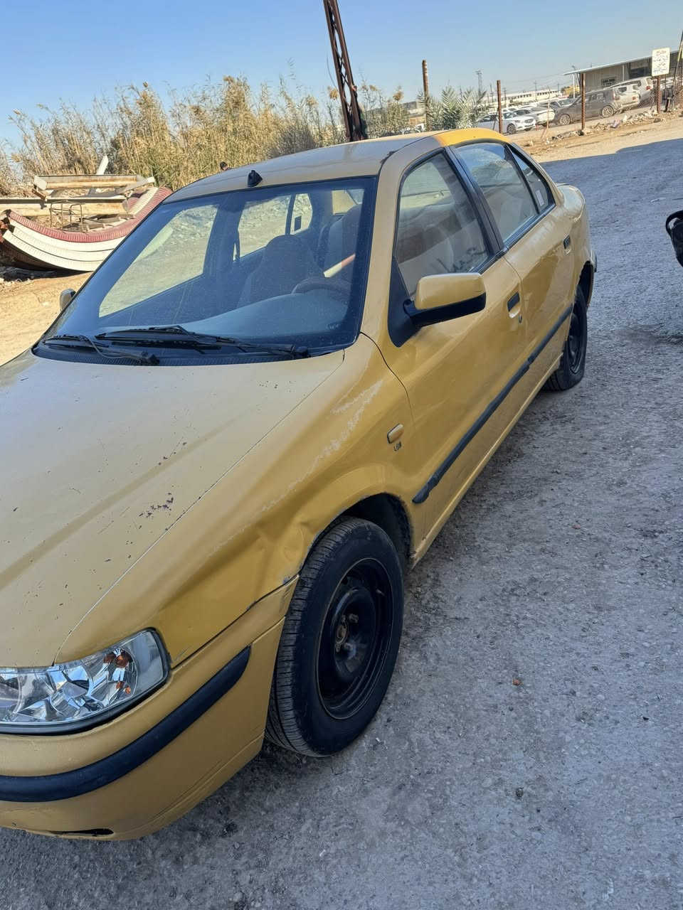 السلام عليكم سمند للبيع موديل 2010 ماناقصها كلشي كير مكينه حداديه تخم تاير باتري جديد مالكها يمي مكانها ديوانيه 26 وبيهه مجال رقم قادسيه للأستفسار ***********
