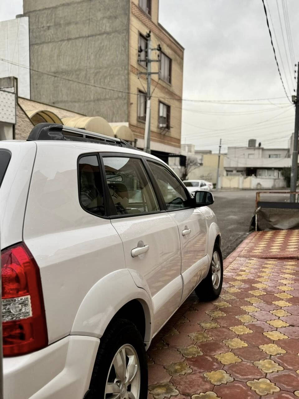 توكسان 2009 خليجي بدون صبوغ و ضربة 6سلندر سيارة جديد
محرك گير شرت مامفتوح 
سعر 106 $
عنوان سليمانية


**إذا كنت صاحب هذا الإعلان وتريد حذفه لأي سبب، رجاءا أرسل رسالة إلى الدعم الفني**