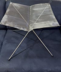 منقل نار شبكي محمول (Portable Fire Pit) يستخدم للتخييم والأنشطة الخارج...