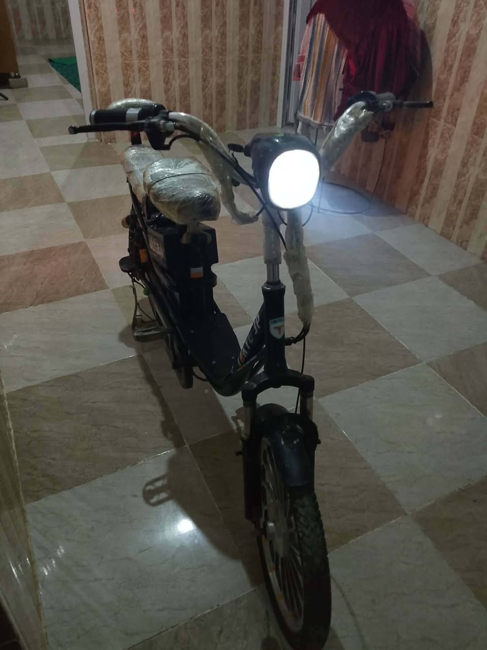 السلام عليكم عندي باسكيت شحن السعر 175 الخاص


**إذا كنت صاحب هذا الإعلان وتريد حذفه لأي سبب، رجاءا أرسل رسالة إلى الدعم الفني**