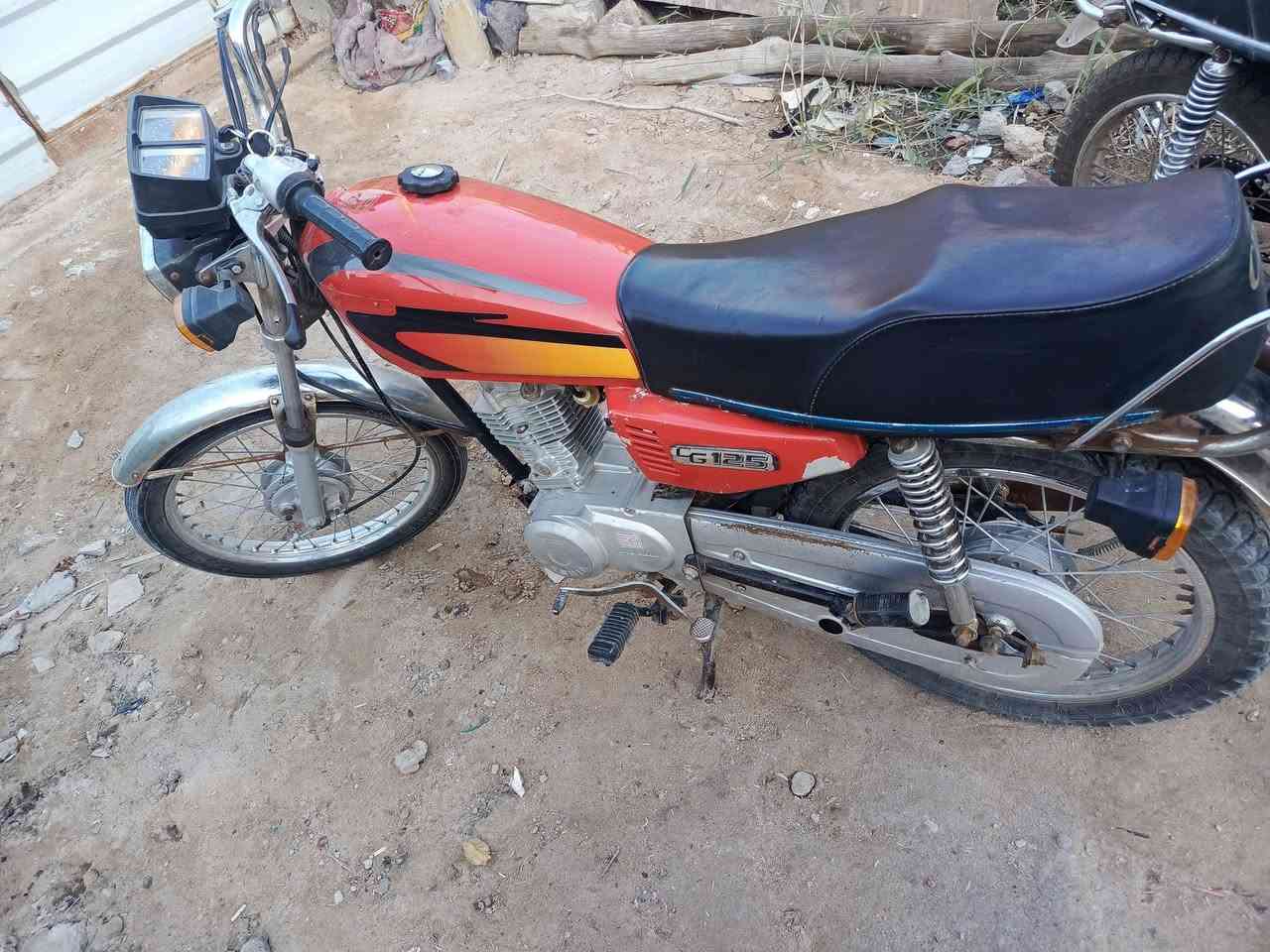 السلام عليكم ايراني للبيع او مراوس بماكس عدله الدراجه شلعه معدل خير من الله كهربائيات كلها شغاله مفتوحه مبدل بوشه وبستم الدارجه اوراق 3 بيها رايدها ب 650 أو مراوس بماكس ع حسب القناعه رقمي *********** مكاني بصره ابو الخصيب العوجه
