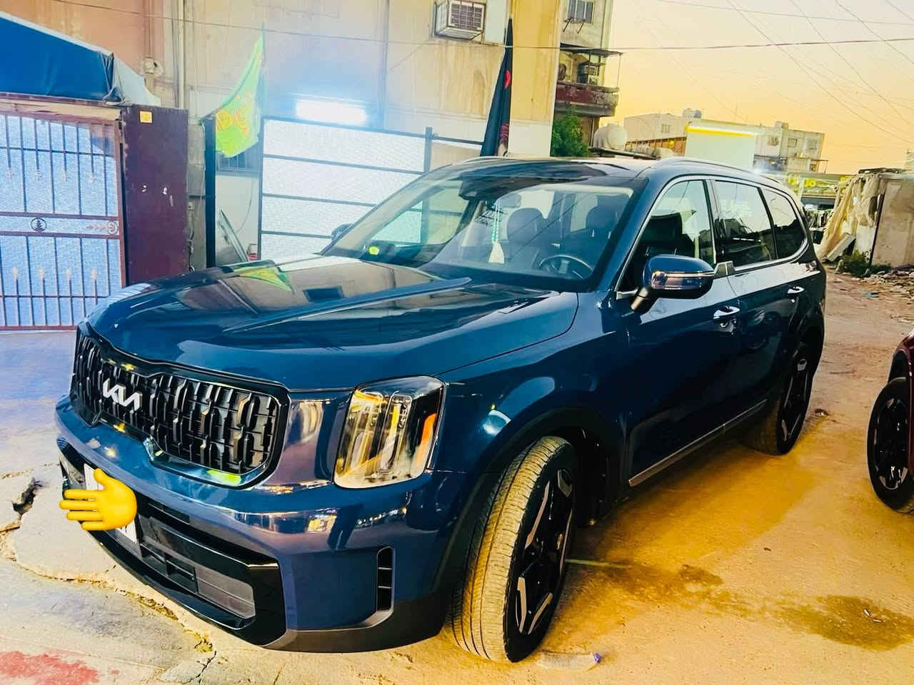 🚘 للبيع | كيا تيلورايد S موديل 2024 - وارد أمريكا
� السعر: 24,000 دولار

✅ موديل: 2024
✅ محرك: 3.8 لتر V6 
✅ ناقل حركة: أوتوماتيك
✅ عدد المقاعد: 7 ركاب
✅ العداد: 60,000 كم
✅ اللون: أزرق
✅ المقاعد: جلد
✅ المواصفات الأمريكية

أهم المواصفات:
✔️ شاشة 12.3 إنج
✔️ كاميرا خلفية
✔️ مثبت سرعة ذكي
✔️ مراقبة النقطة العمياء
✔️ نظام المحافظة على المسار
✔️ حساسات أمامية وخلفية
✔️ فتحة سقف
✔️ شاحن لاسلكي
✔️ مقاعد كهربائية مع تدفئة
✔️ نظام المفتاح الذكي (بصمة)
✔️ شاشة عرض على الزجاج الأمامي (HUD)
✔️ حساس مطر
✔️ جنوط 20 إنج

✔️ ABS، مانع انزلاق، وثبات إلكتروني

📍الموقع: بغداد
ملاحظة السيارة شهداء 

📞 للاستفسار: ***********
واتساب
