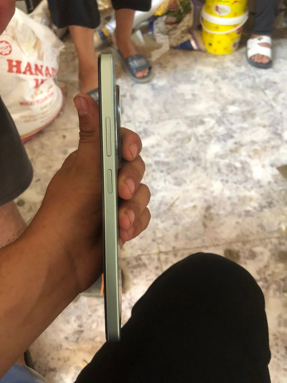 هاتف شاومي بوكو سي 75 (Xiaomi Poco C75) بلون أخضر ونمط رخامي مميز.يتميز بكاميرا خلفية مزدوجة بدقة 50 ميجابكسل داخل إطار دائري كبير.يعمل بذاكرة وصول عشوائي (RAM) تصل إلى 8 جيجابايت ومساحة تخزين داخلية 256 جيجابايت.يأتي بشاشة كبيرة بحجم 6.88 بوصة تدعم معدل تحديث 120 هرتز.


**إذا كنت صاحب هذا الإعلان وتريد حذفه لأي سبب، رجاءا أرسل رسالة إلى الدعم الفني**