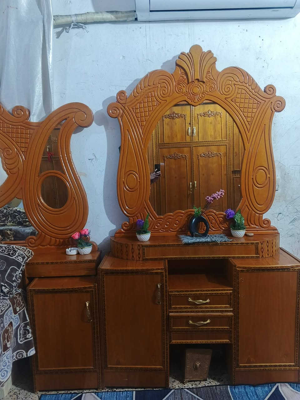 غرفه البيع بغداد النهوران قرب محطة للوقود شارع المحطه ب ٨٠٠وبيه مجال ونتصال ع الرقم ***********
