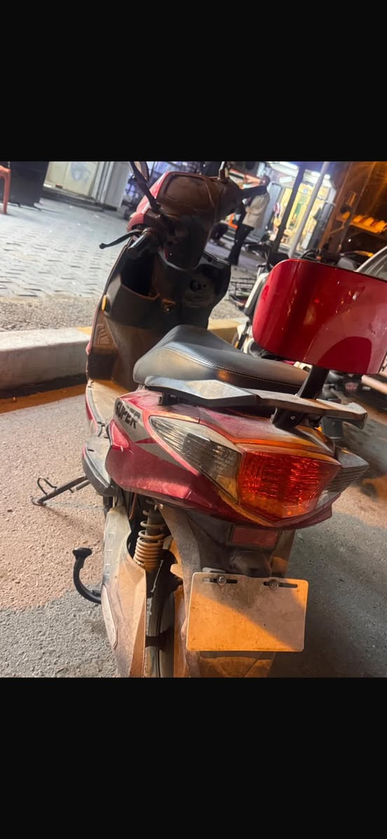 دراجة شحن نوع سوبر ٦بطاريات ٣نمر اظافة نظام ،،R,,ترجع للخلف لايتات عالي ناصي زنون شاحن يوبي اس قفل سكيورتي نظام حماية من السرقة تشتغل بصمة وسويج شاشة تعرض الاعطال تمشي ٦٥ حقيقي ماشيه 6 اشهر  ماخذه رايده ب750 الف بيه مجال جدآ قليل مكاني بغداد

***********
