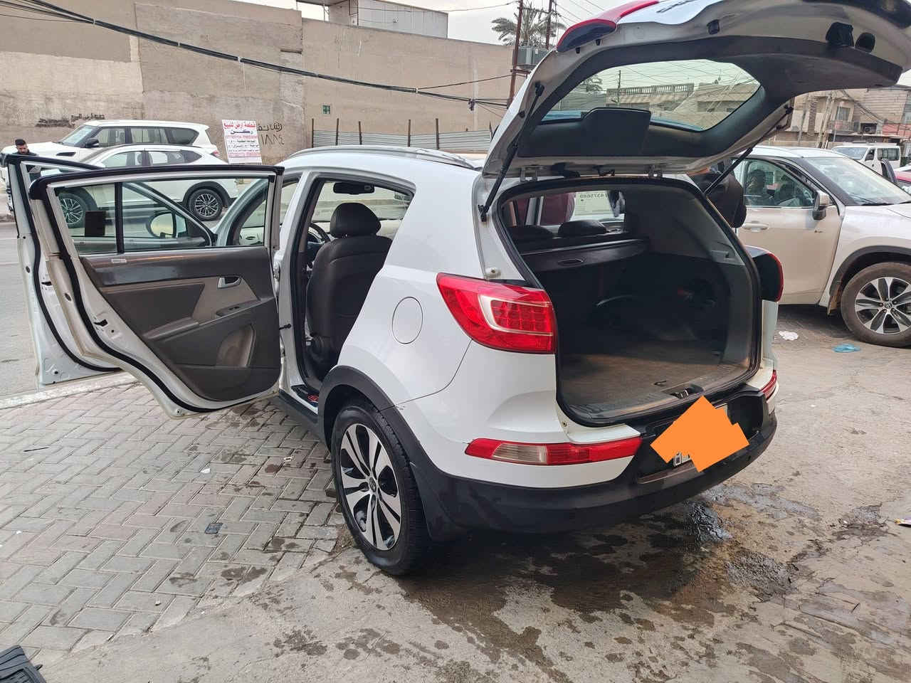 للبيع سبورتج  خليجي لون ابيض  
مكفولة كفالة عامة ماعدى شخوط بسيطة موضحة بالصور 
فول مواصفات 
بصمة وبانوراما 
تخم تايرات جدد 
رقم بغداد الجديد 
سنوية وهزة جديدة 
ماشيها 165 قابل للزيادة
مكانها بغداد الدورة
باسمي تحويل ثاني يوم 
 للاستفسار اكثر 
اتصل على الرقم او  واتساب 
‭***********
