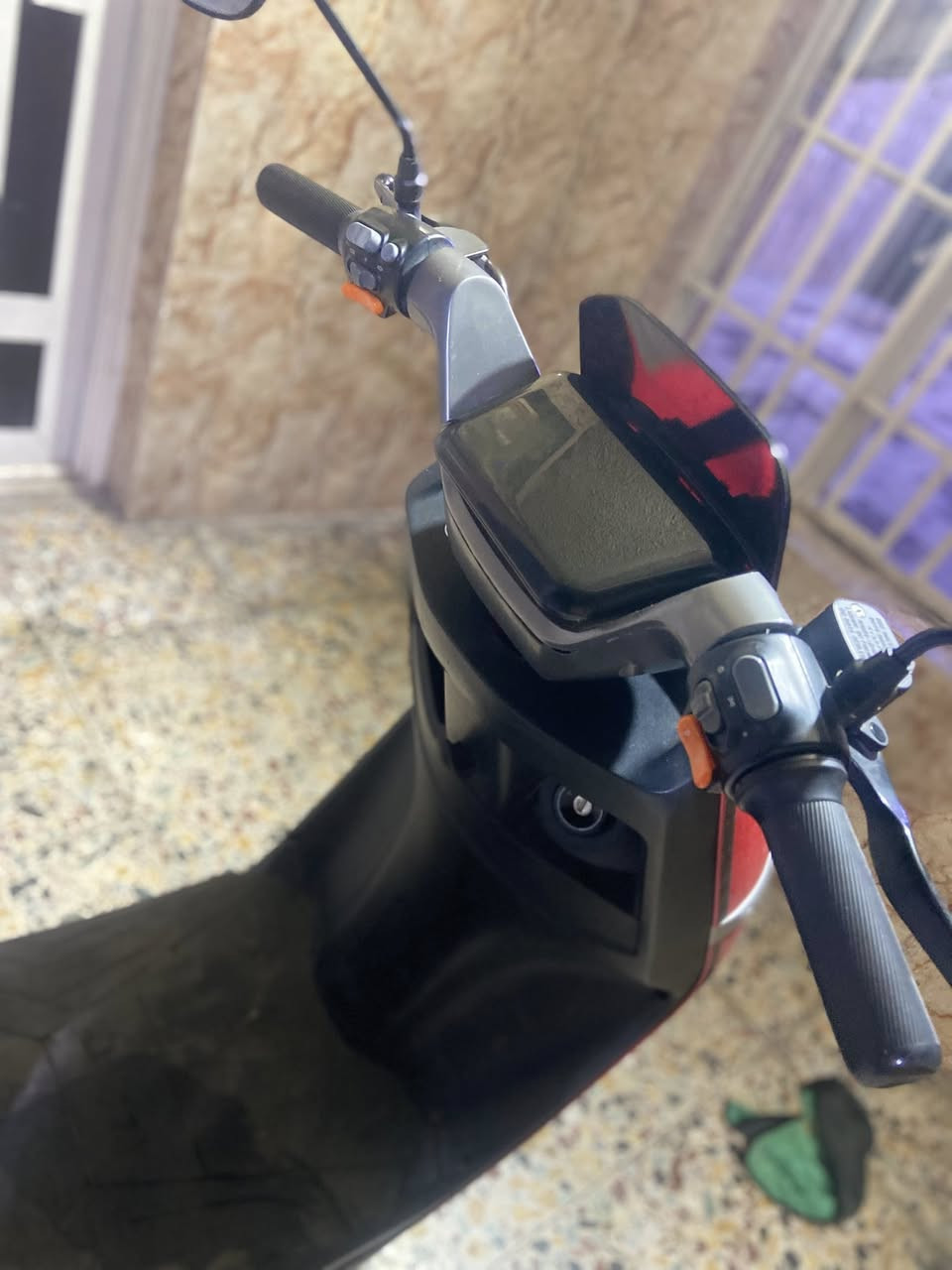 سعرها ٦٨٠ وبيها مجال قليل مكاني بغداد حي العامل رقمي 
***********
