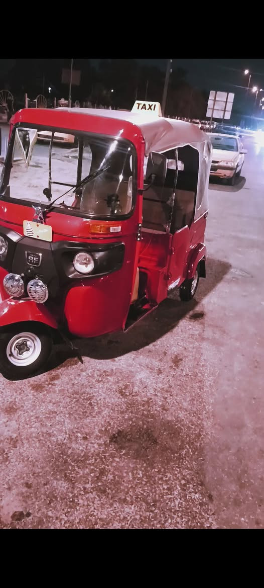 السلام عليكم تكتك للبيع موديل 22 الشهر 11 بغداد السعر.   10 وبها مجال        ***********
