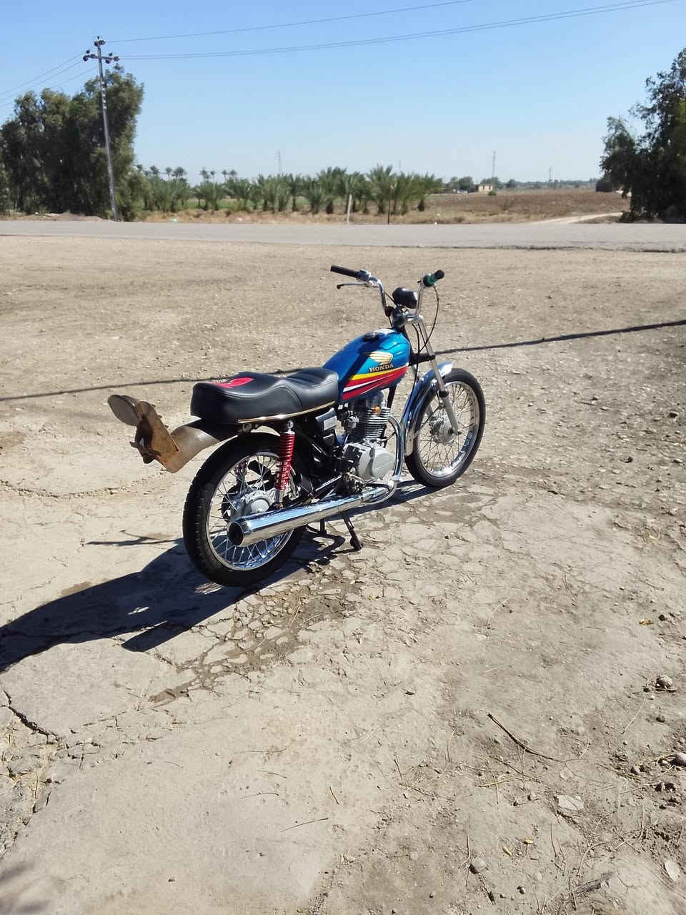 السلام عليكم  دراجه البيع مكفوله موديل 15تعمير 25السعر خاص هاذه رقمي ***********
