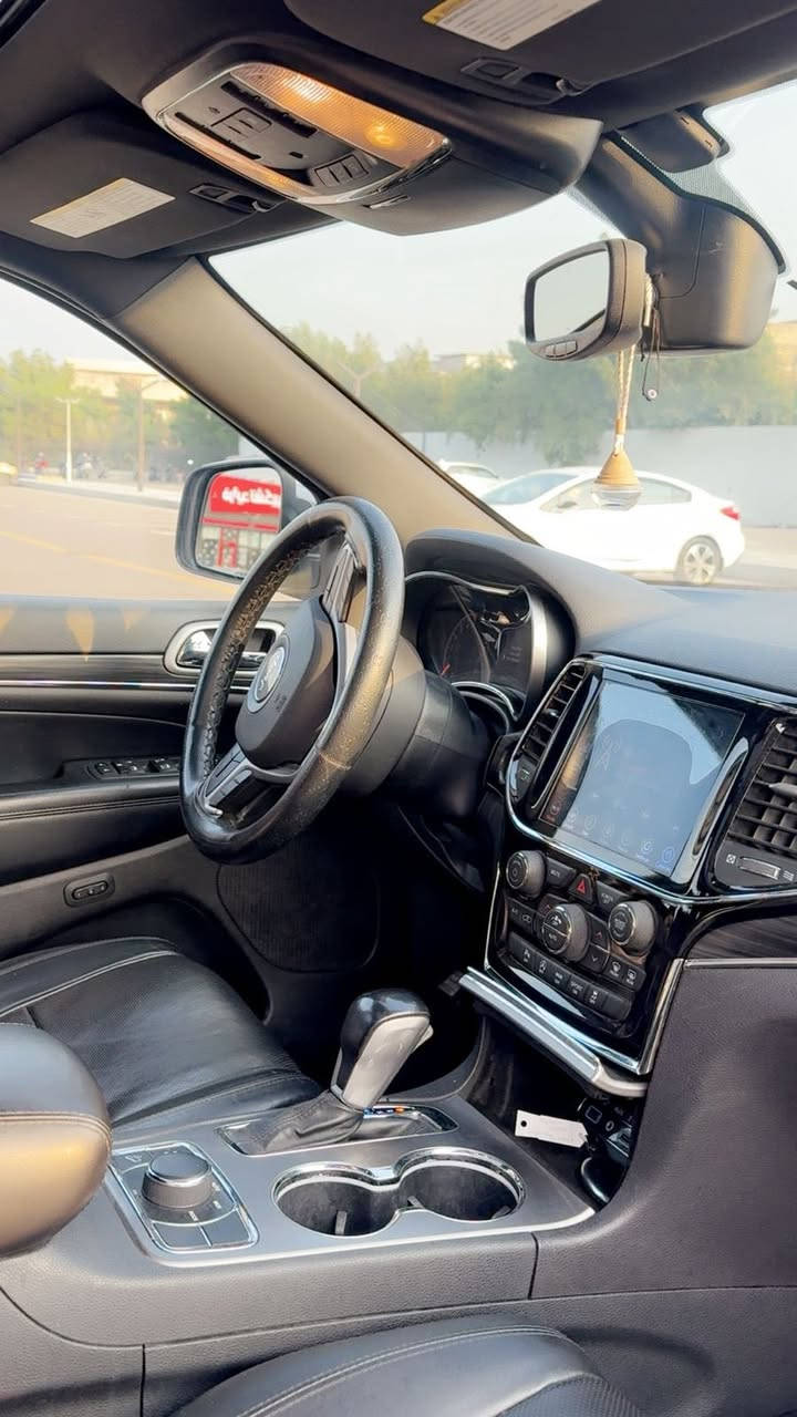 السلام عليكم
جيب موديل 2020 فول لمتد سونار مرفق بالصور

المواصفات
1- تحكم ستيرن جهتين مع تحكم تقديم وترجيع ستيرن
2- رادارات امامي خلفي وجانبي مع حساسات خلفية
3- تحكمات فور ويل تو يول
4 تحكمات باوضاع سياره جبلي ثلجي صحراوي
5 اطفاء الي لاقتصاد بالبانزين
6 تبريد كشنات مع تدفئة وستيرن تدفئة
7 خزن كشنات لحفظ الوضعيات

السياره بيها خير من الله مواصفات بعد فول 
مكان السياره بغداد الصليخ قرب العيادة الشعبيه
سعرها 270 
رقم تلفون *********** متوفر واتس اب صاحب الرقم هو صاحب السياره
