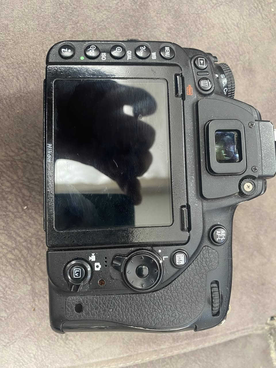 نيكون D750 البيع 
تواصل على ***********
