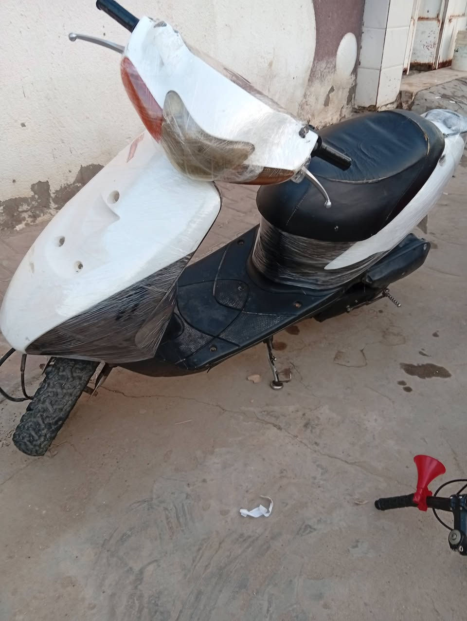 دراجه ساسوكي للبيع
نضيفه تجي وتشوف بعينك المكان المجر الكبير

السعر 225 وبيها مجال

#غير متواجد في الخاص 

#الاستفسار ***********
