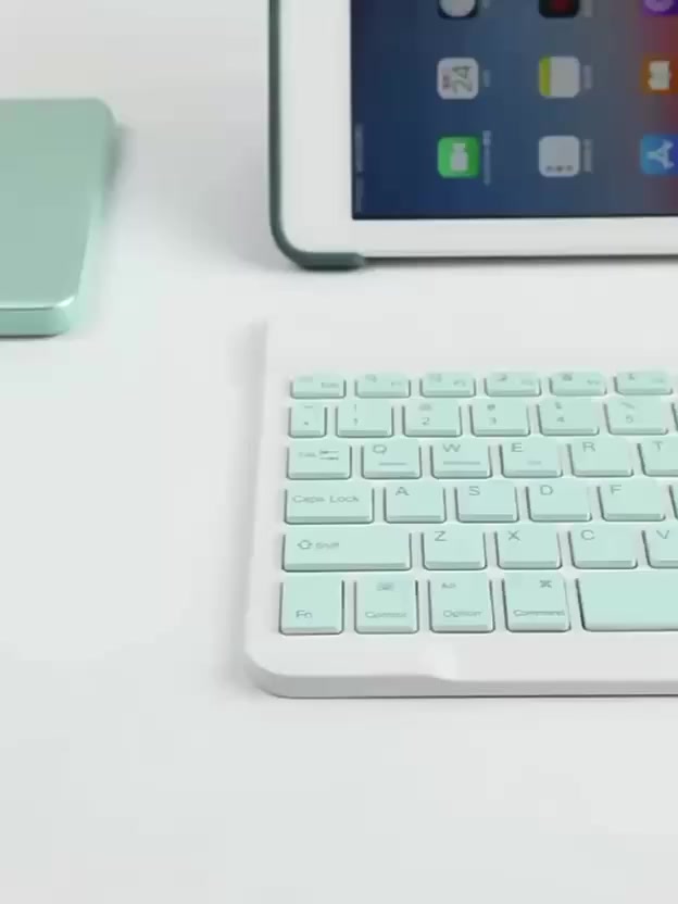 ✨⌨️ خلي شغلك أسهل وأرتب مع كيبورد وماوس أنيقين!

يدعمون العربي والإنجليزي ويشتغلون بالبلوتوث على اللابتوب والتابلت والموبايل بكل سهولة 🔗💻

✔️ تصميم نحيف وخفيف للحمل
✔️ تشغيل طويل يوصل لـ 150 ساعة
✔️ كيبورد بالشحن + ماوس ببطارية AA
✔️ أزرار جذابة وملمس ناعم
✔️ متوفر سماوي وأسود

راحة، أناقة، وأداء يعتمد عليه وين ما تروحين! ✨

سعرة 15,000 دينار 

والتوصيل 3,000 دينار


**إذا كنت صاحب هذا الإعلان وتريد حذفه لأي سبب، رجاءا أرسل رسالة إلى الدعم الفني**