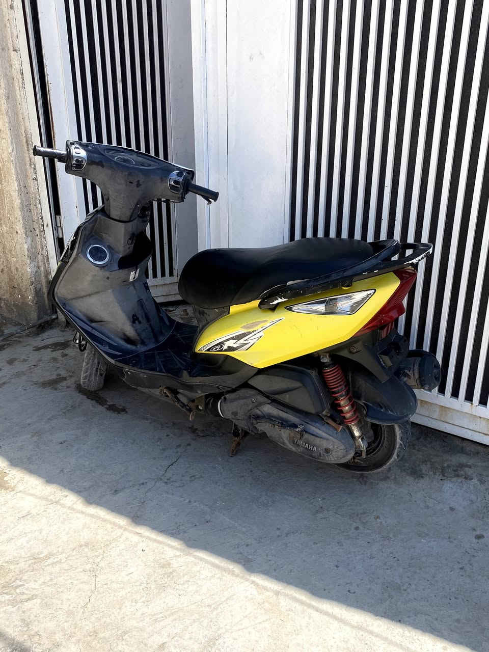سكنس نوعه gtr  دراجه ناعمه وحلوه مابيه نقص و ما لاعب بيه حته كابريته ما منضفه كلها بلادي دراجه ختم واحد كلها ومكفوله من كلشي (سعرها مناسب )مكاني بابل شارع 80. *********** الهاتف واتساب موجود
