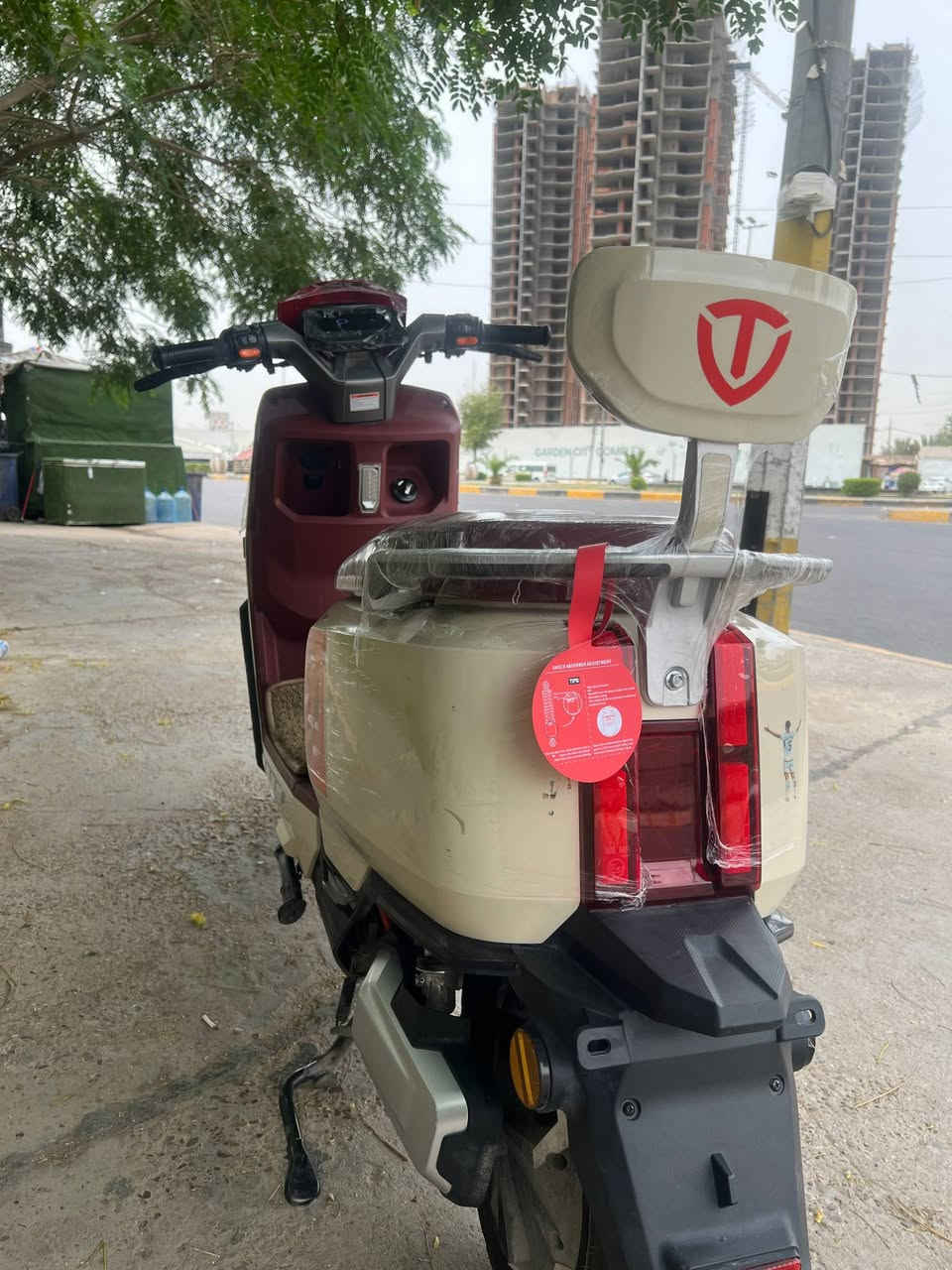 السلام عليكم vib للبيع استخدام شهرين تقريباً ماشية الف و٨٠٠ تقريباً  جديدة
بصمات ثنين
بيها فقط عواج قليل بالماشة وكسر بسيط صغير موضح بالصور وفطر
رايدها 800 رجاءاً كلشي واضح وسعر جداً مناسب
مكاني بغداد شارع حيفا


**إذا كنت صاحب هذا الإعلان وتريد حذفه لأي سبب، رجاءا أرسل رسالة إلى الدعم الفني**