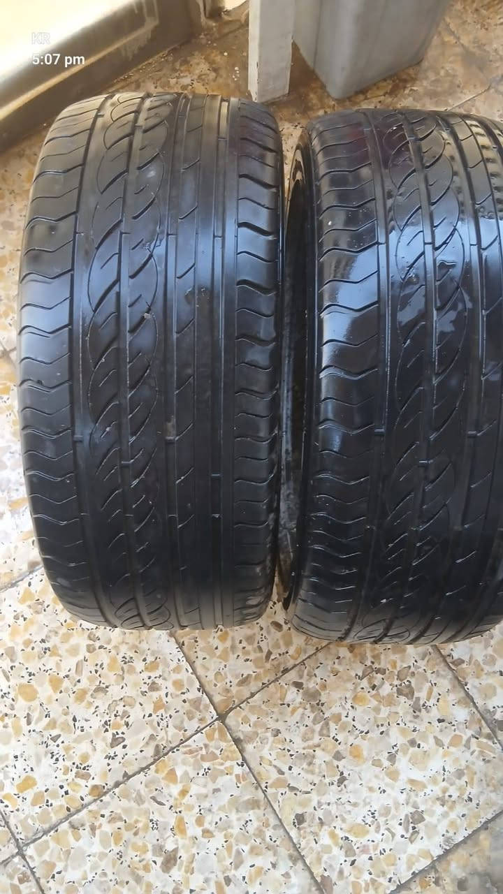 السلام عليكم يوجد زوج اطارات حجم 225,45,17 نوع كومهو كوري   يوجد زوج 275,40,20, نوع صيني  يوجد زوج 225,70,16,  كوري


**إذا كنت صاحب هذا الإعلان وتريد حذفه لأي سبب، رجاءا أرسل رسالة إلى الدعم الفني**