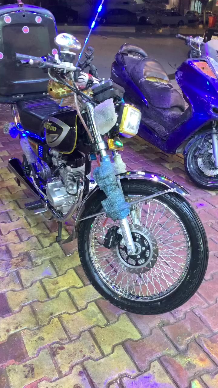 السلام عليكم نامه برو للبيع موديل ٢٠٢٥ دراجه جديده مصارلي ١٥ يوم من اخذتها اوراقها كامله مابيها اي نقص الدراجه عارضها ب٦٥٠ وبيها مجال للتواصل واتساب فقط ***********
