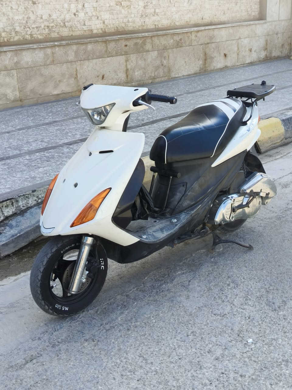 اسلام عليكم شباب ادرس حديث للبيع بلاديه كاني كوت زهراء ***********
