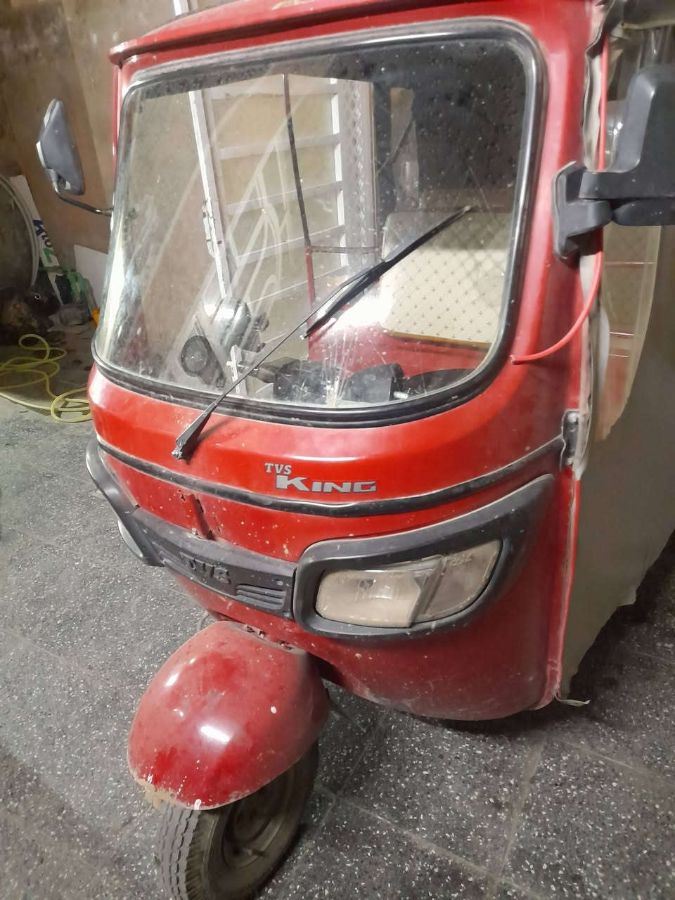 تكتك ١٨ للبيع نقص باتري فقط أوراق كاملة السعر ٣ بيها مجال مكاني الشعب ***********
