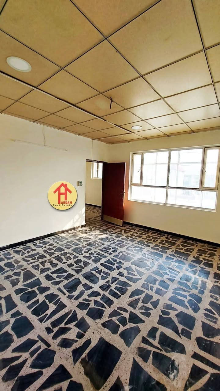 🏡خانوو بۆ کرێ لە گردی سەرچنار
✅ رووبەری  :— ٣٠٠ مەتر سەربەخۆ 

❇ ٢قات بۆ یەک مال 

✳ پێکھاتووە لە  :- حەوشە و حەدیقە ، گەراج دفن  ، مەدخەل میوان ، مەتبەخ و نانخواردن کراوە ،  هۆل  ، ٢ ژووری نووستن  ،
 موشتەمەلات
✅ قاتی دووەم  پێکھاتووە  لە  :— هۆڵێکی گەورە ،  
یەک ژووری نووستن ، موشتەمەلات
 
  🔶کەوانتەر و سپلیتی  تێدایە
 
 ✔لەسەر شەقامی ٢٠مەتر 

📌 بۆ زانیاری زیاتر و بینینی خانووەکە پەیوەندی بکەن بە
نوسینگەی هەردەم 

☎ ژمارەی مۆبایل  :- *********** - ***********

📍یاخود سەردانی نوسینگەی هەردەم بکەن ناونیشان 
گردی سەرچنار پشت شووقەکانی بەھاران شەقامی ٥٩ بەرامبەر مزگەوتی بیلالی حەبەشی
