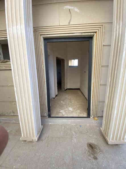 دار للبيع اقساط 
((((عرررررض مميز))))
 في مجمع الناصر السكني في تكريت📍
———————————————
مقدمة (35 مليون فقط)
قسط شهري (700 الف دينار)
ولمدة 6 سنوات ونصف
قسط سنوي لمرة واحدة 
(6ملايين دينار )
استلام دار ( 25 مليون دينار)
السعر الكلي 145 مليون
————————————-
مساحة الدار 200 م
مساحة البناء 170 م
اربع غرف نوم
صالة داخلية
استقبال
مطبخ
صحيات عدد 3
حديقة
كراج
الدار قيد الانشاء 
مدة تسليم الدار 6 اشهر
———————————————
للاستفسار الاتصال ☎️
***********
——————————
او مراجعة مكتب الديوان العربي حي الضباط نهاية شارع المعارض
