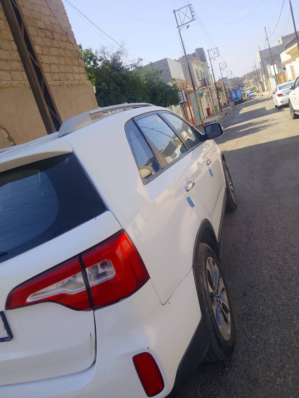 سلام وعليكم سياره سرنتو  موديل 14 فول مواصفات بصمه تحكم ستيرن فول ما عدا بانوراما سبعه راكب ماكينه اربعه مو سته محرك كير شرط سياره نظيفه وحلوه بيها ملاحظات بصيطه  السعر مناسب هذا رقم صاحب السياره ‏‪ــــــــــــــــــــــ ‏‪***********‬‏ ـــ *********** مكان السياره موصل
