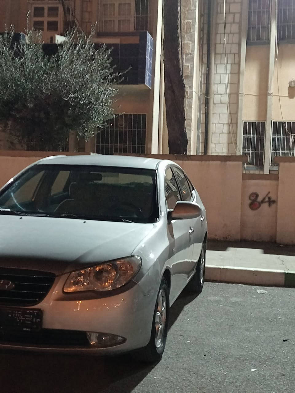 ئاڤانتی بۆ فرۆشتن
مۆدێل2007
کوشن هیتەر
کەڤەر بەشەرت 
سەقفی بەشەرت
دەعمو لێدرانی نیە
خایسی نیە
سەیارەکە تابڵێی جوانە 
چوار تایەی لۆک
برێکی بەستراوە
کامل مەسروف کراوە
تووندو تۆڵە سەیارەکە
46گەڵاو مەجالێکی برایانە
شوێن ڕانیە***********
