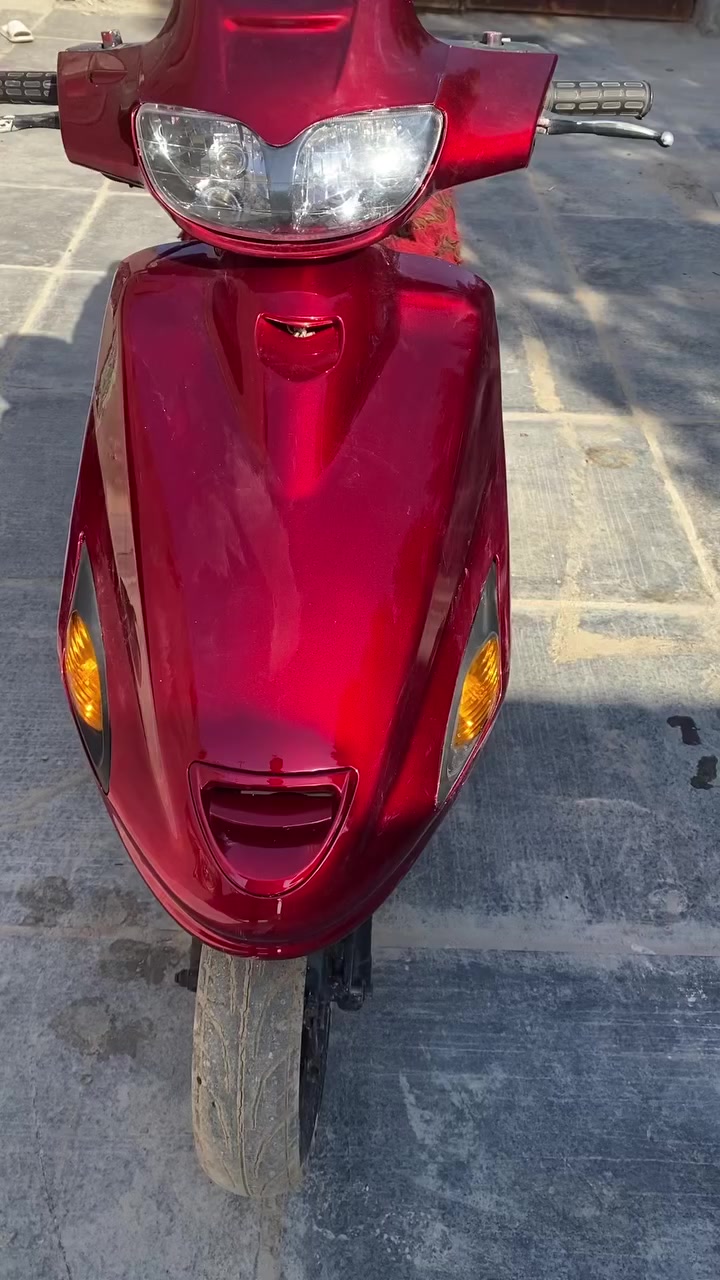 سلام عليكم دراجه للبيع فراشه فحل محرك مفتوح مره وحده فقط محرك مكفول  ناعم ماينسمع كهربائيات كله جديد سكنات كلوبات اشاير نكره سلف تخم تاير دبلات جددد 
كفرات سواد جديد دراجه معايزه برغي سعر 325 قفل بدون عمله المكان الديوانيه قضاء الحمزه الشرقي 
***********
