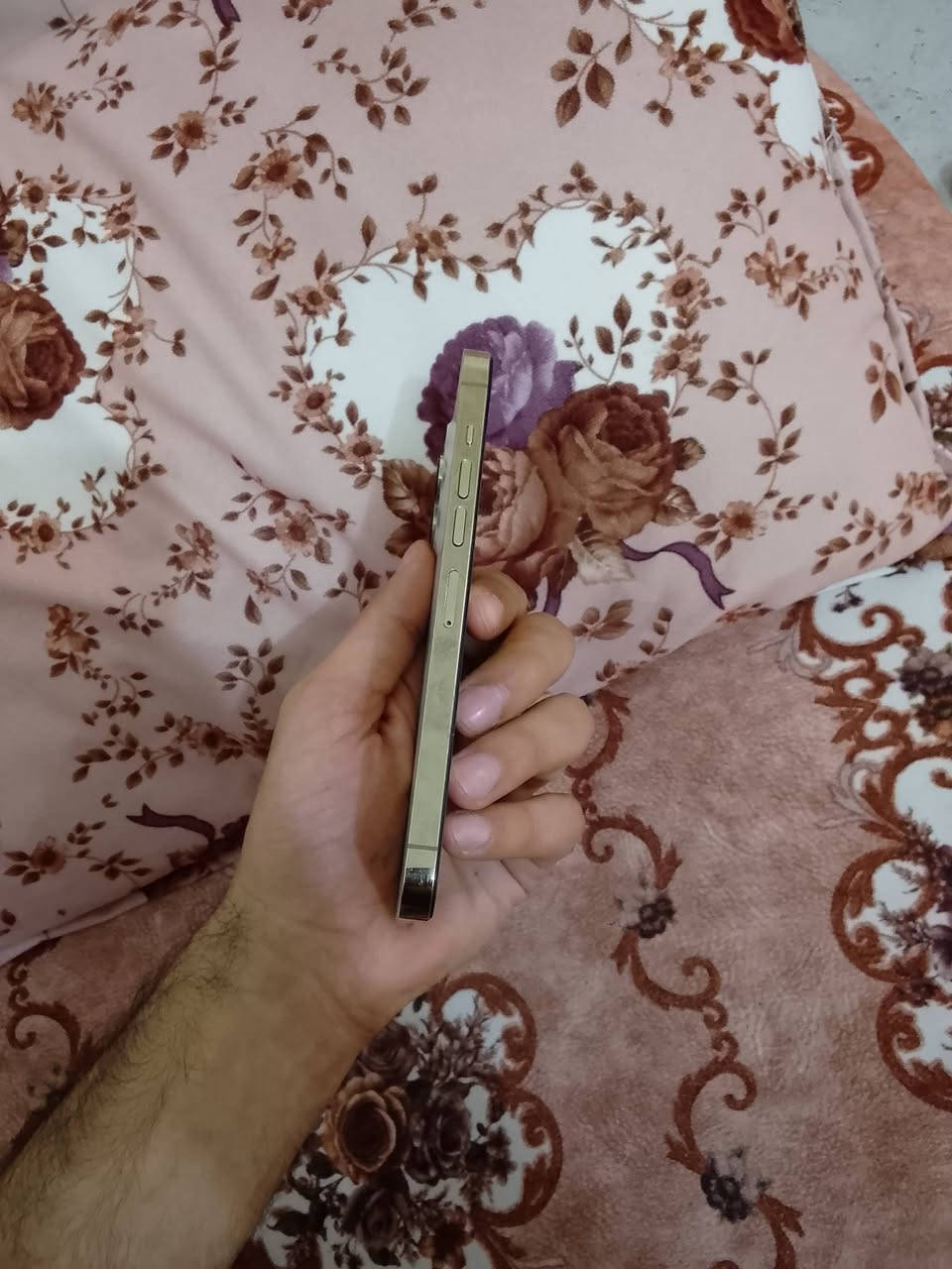 سلام عليكم ايفون 13 برو ماكس نضافه 100% جهاز فقط مبدل شاشه 3 خيارات فيس ايدي شغاله بطاريه بلاديه 80 ذاكره 256 جهاز بعده لوك مبدل ضهر درجه اولى صوت ✅اتصال✅تكنيك✅فيس ايدي✅ انطيكيا ع ضمان افحص مكاني التاجي ☎️*********** متوفر واتساب سعر 425
