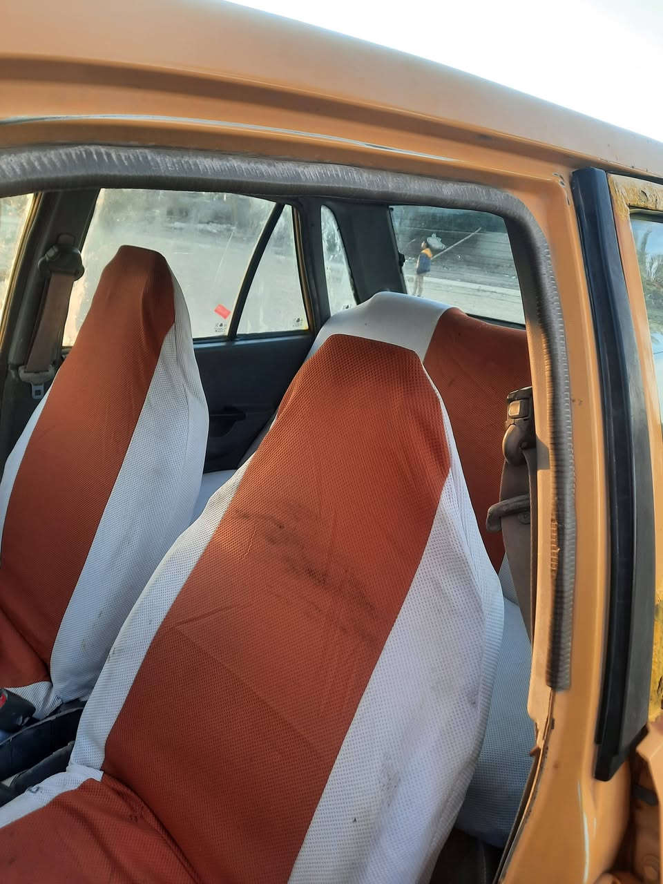 السلام عليكم
سايبه مديل 2013سياره جاهزه كير محرك. 
كهربيّة كله شغاله. 
بيه سنويه. 
سويلك وكالة عامه. 
سعر 16وبيه مجال. 
استفسار اكثر خاص او عل 
***********
