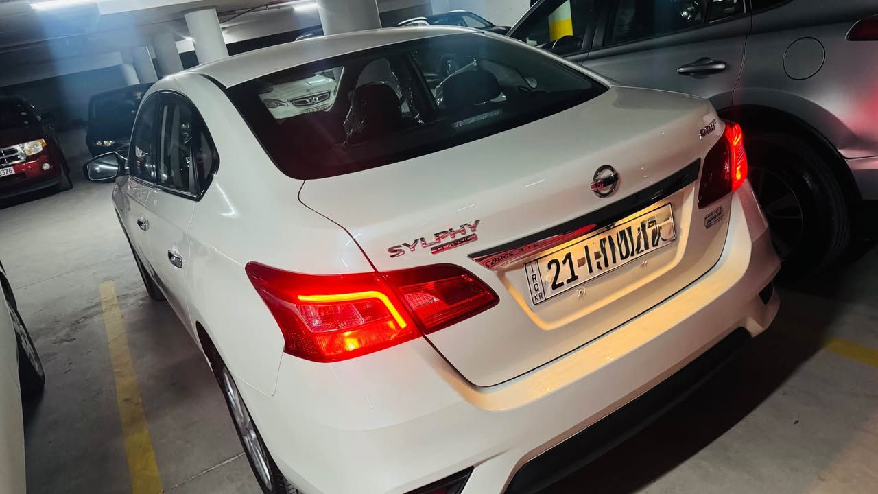 نیسان سینترا ٢٠٢٥
بێ بۆیاخ بێ سارد
ناو رەشی مرغوب
شاشەو کامیرا
سەیارەکە لۆک لۆکە وەک سفر وایە
***********
*********** السليمانية, العراق
