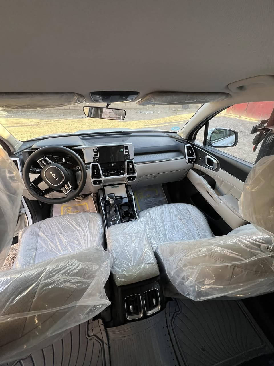 السلام عليكم كيه سورنتو للبيع موديل 2022 مكفوله كفاله عامة ما عده البنورما ماشيه ٤٩ الف محرك 4 سلندر مكان بغداد تقاطع درويش السعر 265 وبيها مجال

الرقم ***********
