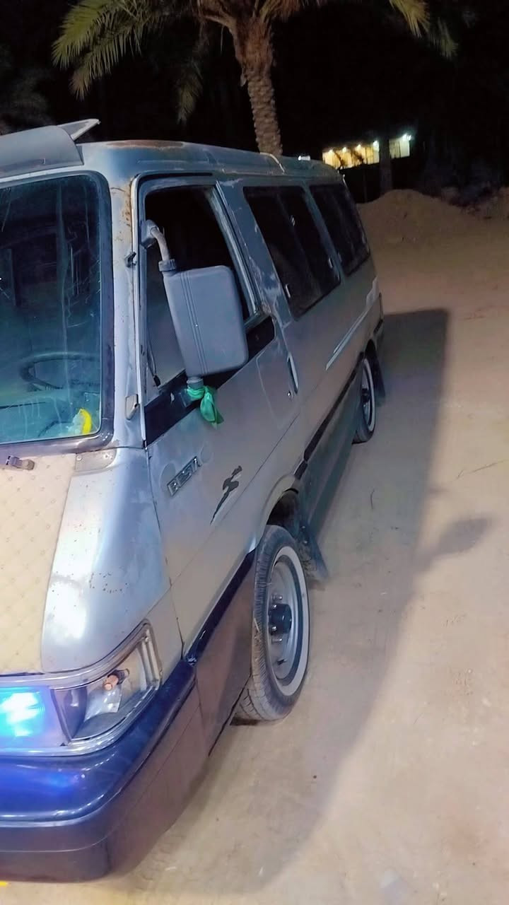 سلام عليكم كيه للبيع موديل 94سياره شوفت عينك حلوه وكاعده وبلاديه السياره بيه خيط بخار يعني ادخن بس ماتنقص هواي سياره مكفوله كير كهربيات شوفت عينك كله مكفوله سنويه نهايت 27خطه نادر خط وبحث جدد مصفره هيه ومرور ربع مامطلوبه السياره مكفوله كفاله عامه من عده المكينه السعر 35وبيه مجال الخاص مفتوح او اتصال ***********اتصل وبيك خير وتدلل راعيه موجود تريد وكاله تريد تحويل
