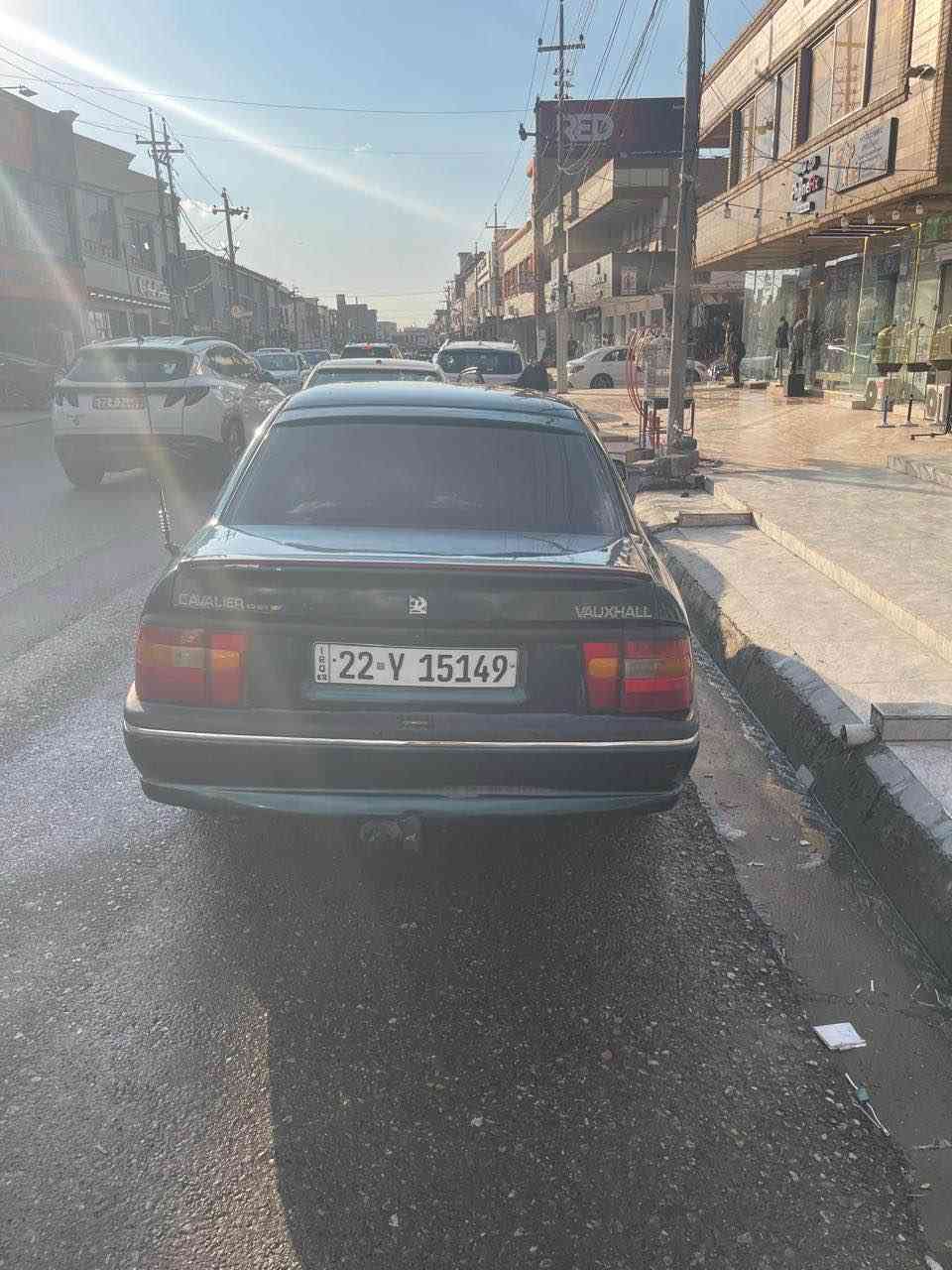 أوبل فيكترا موديل 1995، محرك 1.8 مرغوب ، كير و مكينه بشرط بدون تبخير بدون اي مشكلة و خدادية صدر جديدة و تخم تايرات جديد ، كاميرا و شاشة و طخم سماعات انفنتي و جام كهربائي وقفل مركزي، تراي للبصرة، صبغ عام للجمالية، سنوية و هزة جديد حتى 2030 و بأسمي شخصيا ، سيارة استخدام بيت شغل فقط 
المكان اربيل / هڤالان 
***********
*********** أربيل, العراق
