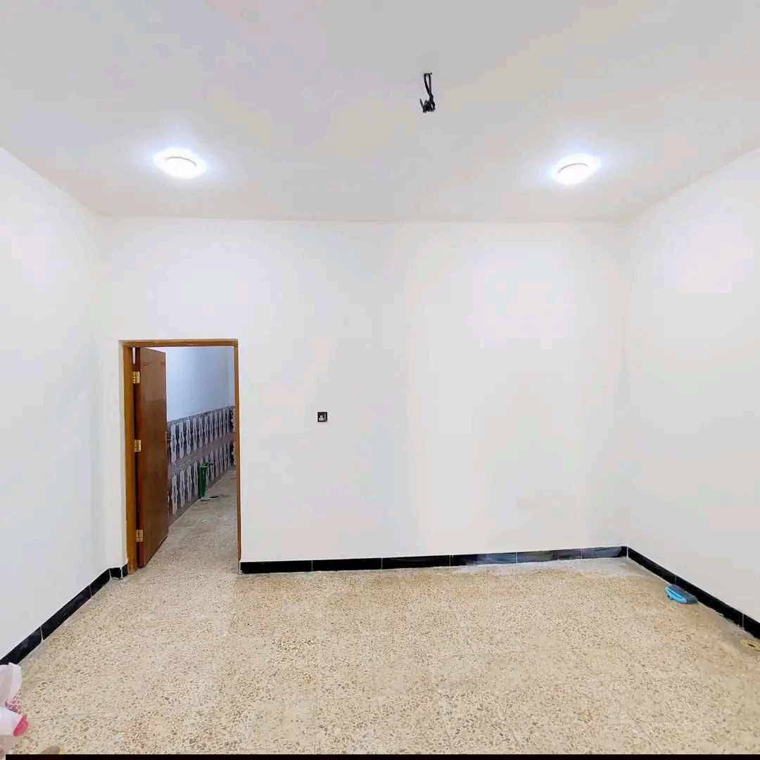 نشتغل تسليم مفتاح سعر المتر المربع 300
الف والهيكل سعر المتر150الف

علي المواصفات المذكوره

رفت ارتفاع 30 تسليح
الرفت حصيره وحده 
ماسة لايراني

مجاري مقاوم الكسر مغلون تسقيط خارطه بتلو 10

طابوك جمهوري

سيراميك إيراني 
ارضيه بورسلين

كهرباء أردني

ماء تركي كوي

حداديه واحد ونص ملم

داخل ٣ قوط سمنت جص بورك

ارضيه بورسلين إيفا

ابوب حمامات في بي

محجر تركي تركي

ابوب خشب تركي جاهز

واجها لبخ ونثر أو صبغ

مكاني بغداد  علما الدفع يكون

مع مراحل العمل

***********

 وتساب موجود 

نقد فقط عملي بغداد
