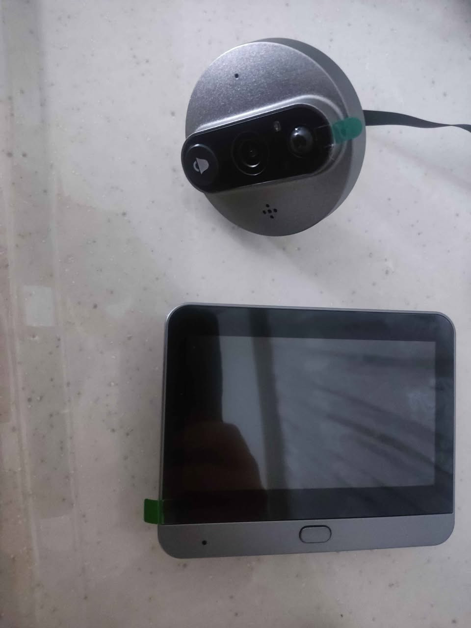 کامێراو جەرەسی ماڵان رەبتی مۆبایل دەبێت لە مۆبایلەکەتەوە ئاگات ڵێ دەبێت کێ جەرەس دەیات لە ماڵەکەت
*********** السليمانية, العراق
