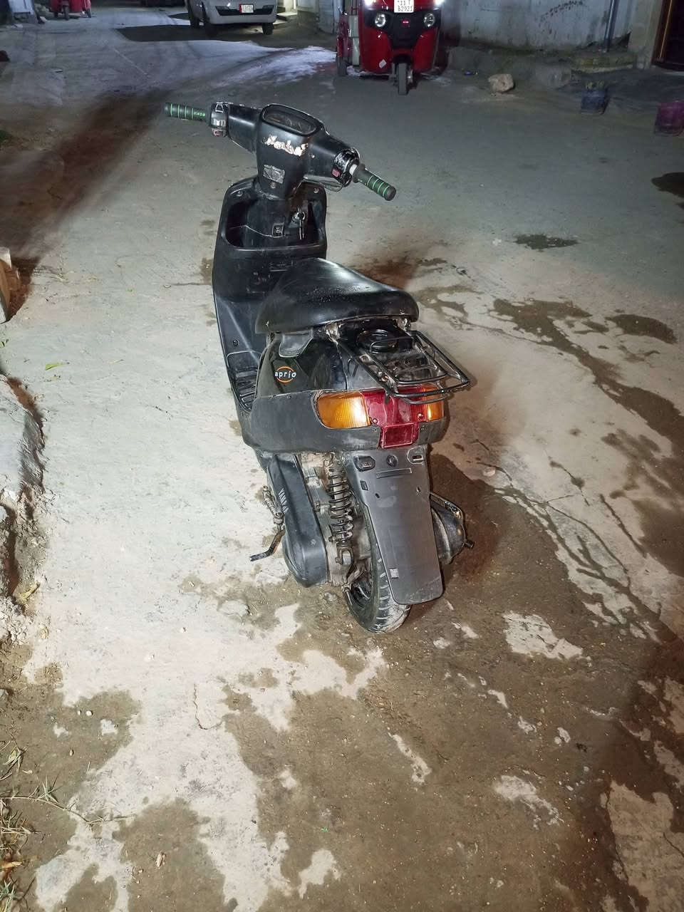 بطة شغالة سلف وهندر بلادية سرعة 60 مكاني بغداد حي الجهاد *********** السعر 250 وبيها مجال بسيط
