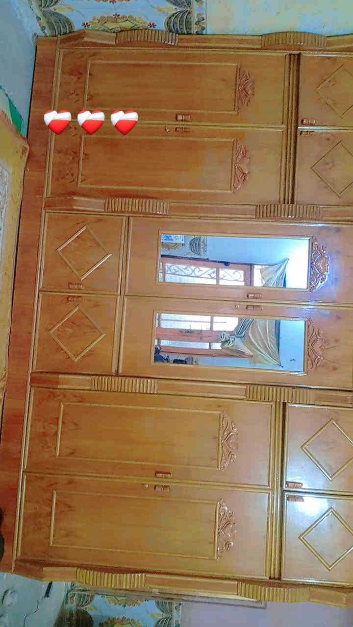 غرفة اخشاب أنجاره عراقيه نضام المسرح اشتريته ب ملونين او 300
جديده صار اله سنه عندي  اريده ب1.650 نهايته مكاني بابل الكفل رقم ***********
