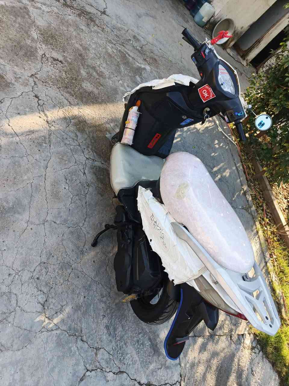 سلام عليكم دراجه للبيع  كامله من كلشي اشاير شغاله
هندر شغال نقره سلف دراجه ماناقصه أي شي 
العنوان كربلاء طوريج للاستفسار أكثر اتصال عل رقم *********** مامتواجد خاص تنويه مغلفه لل جماليه
