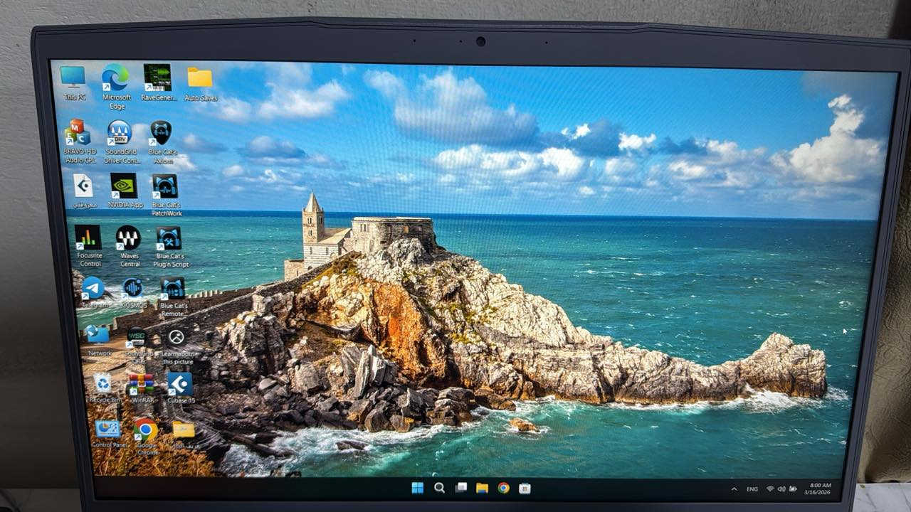 سلام عليكم من رخصه ابو لكروب لابتوب للبيع اخذته قبل كم شهر ومستخدمته بسبب ضروف ومسعجل علا بيعتهه حاسبه خير من الله مواصفاته حلوه للاستفسار ***********
