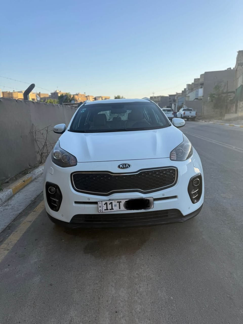 للبيع كيا سبورتج 2019 خليجي
مواصفاته 
بصمه تشغيل + ابواب 
قطعتين تبريد 
أشاير بل مري 
مري شفط 
كامره خلفيه 
حساسات اماميه وخلفيه 
زراك لايت 
تحكمات مقود 
سايد بريك دكمه 
نظام ترحيب 
ثلاث انظمه قياده 
ويل كب جبير 
مانع انزلاق 
السياره رقم بغداد انكليزي هزه وسنويه جدد 
السياره ماشيه 57 km حقيقي شرط الفحص 
السياره جاهزه بدون اي نقص 
مكفوله بدون قطره صبغ بيها شبر بارد 
بل باب  الباقي جديد ومكفول 

السعر /185 ورقه وبيها مجال بسيط 
مكاني / بغداد - هياكل الغزاليه 
للاستفسار/***********
