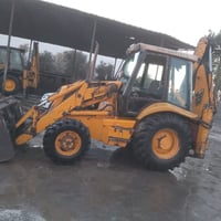 جي سي بي حفار موديل 1999  (رقم نجف )مكفولة بسمي تحويل ثاني يوم  السعر(...