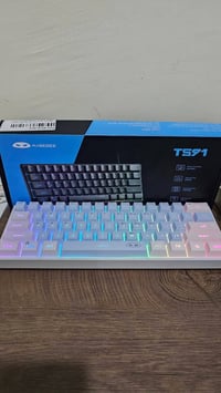 كيبورد ميكانيكي • RGB • جديد