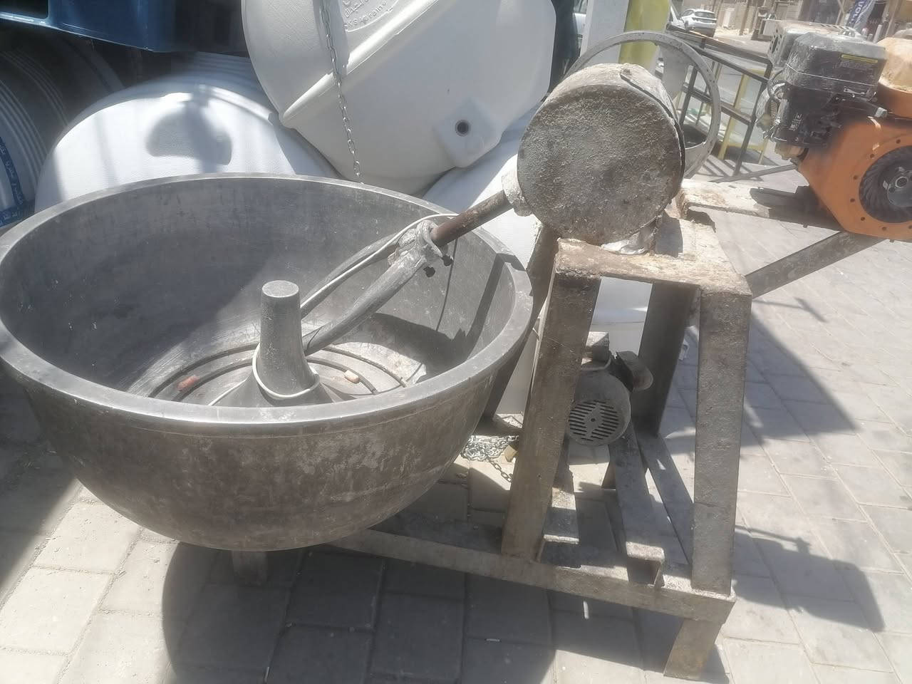 عجانه سوريه للبيع ماطور شغال او دمبر شغال السعر 600 الف وبيها مجال الاستفسار ***********
