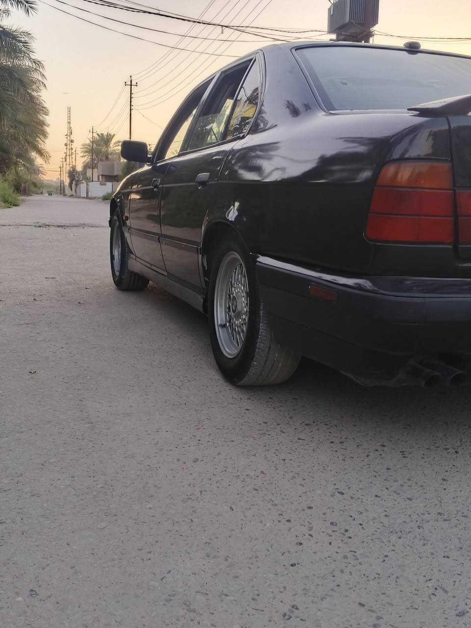 سلام عليكم

  للبيع BMW موديل 1993 رقم اربيل لوجه جديدة سنويه ناففذه شرط التحويل كهربائيات شغاله كير مكينه اكسل خير من الله حداديه زينه بيه طخه بل بخشم البنيد  ماواصله داخل سياره كاعده حلوه غرفة مخمل فتحه سقف شغاله
بيها هواي تفاصيل  تعال وأحنه بلخدمه
للبيع BMW موديل 1993 رقم اربيل لوجه جديدة سنويه ناففذه شرط التحويل كهربائيات شغاله كير مكينه اكسل خير من الله حداديه زينه بيه طخه بل بخشم البنيد  ماواصله داخل سياره كاعده حلوه غرفة مخمل فتحه سقف شغاله *********** وبيك خير ودلل
