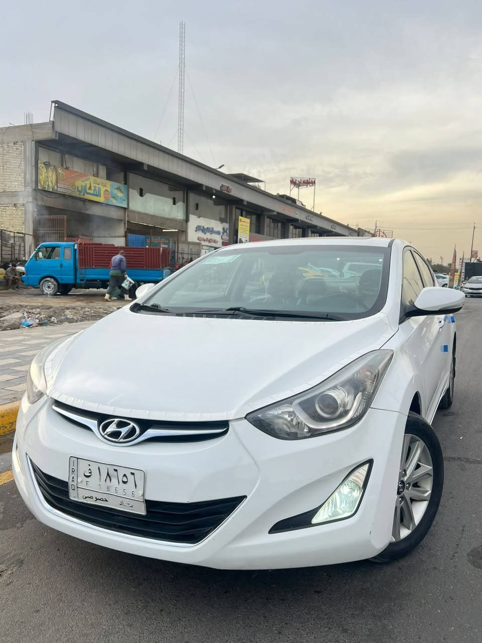 السلام عليكم النترا 2016 خليجي كفاله عامه من كلشي لا صبغ ولا ضربه ولا بارد السعر ( 128 $) مكانها بغداد 
***********سياره عل حاله الوكاله ماشيه 58km
محرك 2000 دوش كفاله هوه والكير فتحه سقف مري شفط اشاير بلمري ٥ ويل كب سبير منازل داخل بيجي
شاشه جبيره تحكمات ستيرن الشراي يتصل
