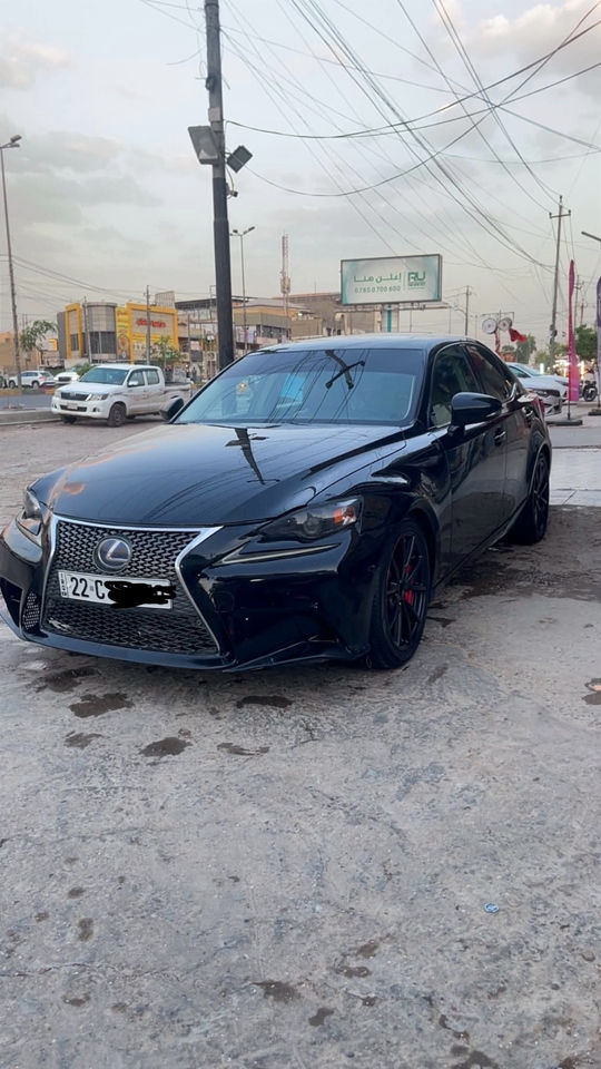 لكزيس is فئة السبورت 6 سلندر 3500 موديل 2016
فتحه بصمه جلد تدفئا 
كراسي كهرباء موصفات السبورت
تبريد ثلج سياره جاهزه بيها نواقص بسيطه 
رقم اربيل شرط تحويل 
حادث جاملغات اماميه حادث بسيط بدون داخل وصور الحادث بالمنشور وبيها كحته بصفحة السايق موجوده صورها ومصبوغه
بيع او #مراوس
السعر 155 وبيها مجال 
مكان السياره بابل

***********
