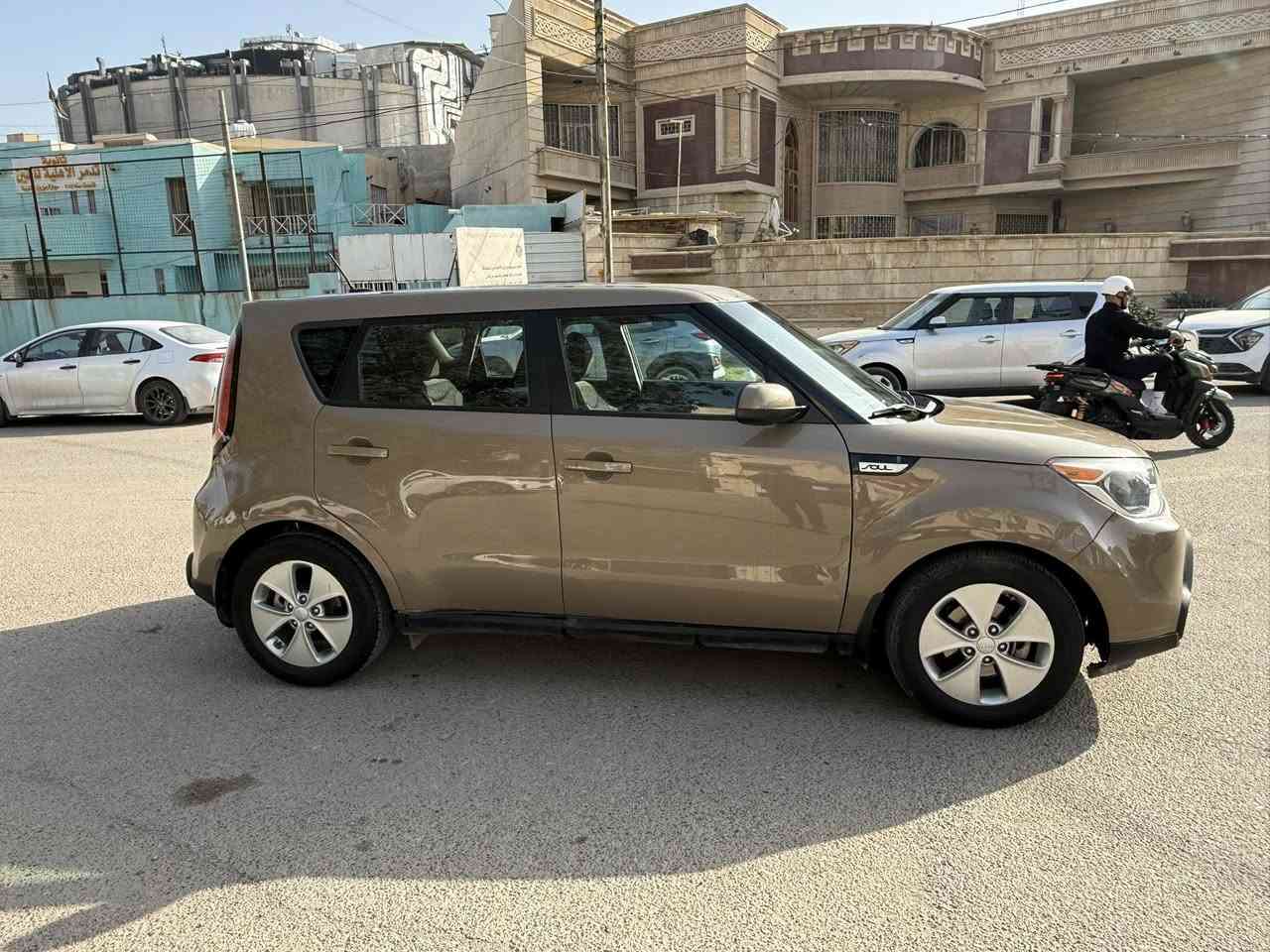 السلام عليكم
كيا صول 2016
محرك 1600
سياره حادثها بنيد امبدل ومصبوغ والباب الخلفي من جهه الصدر نصه مصبوغ
مواصفات
شاشه
كأمره
تحكم ستيرن
سياره جاهزه بدون نقص وكاله تحويل بشرط مكاني بغداد المنصور 
رقم سياره شمالي رقم جديد 
السعر99$
رقمي***********
